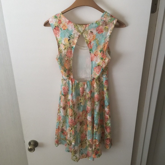 👗 Wet Seal dress - Picture 2 of 7